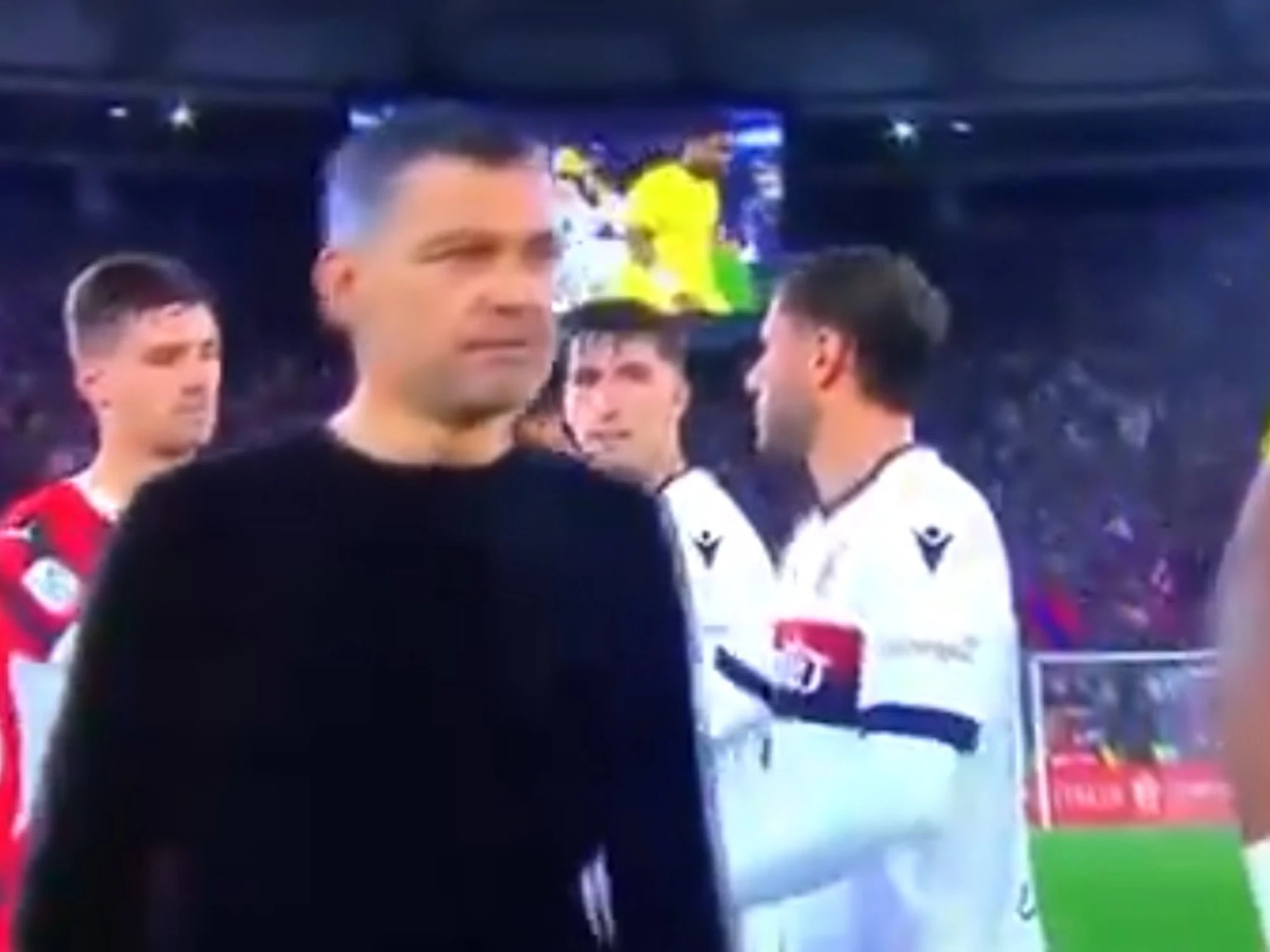 Davide Calabria, la scritta sul telefono: sfregio al Milan?