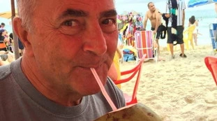 Vincenzo De Blasio, "spiagge tropicali e cocktail? No, caduto in mare"