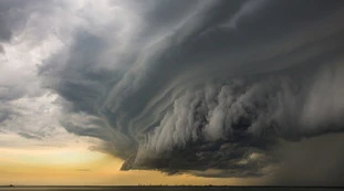 Meteo, Italia senza tregua: dopo Lucifero bombe d'acqua, crollo termico e nubifragi. Le zone a rischio