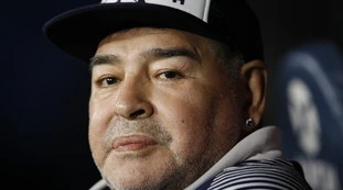 Diego Armando Maradona ricco? Parla l'avvocato Angelo Pisani: "Viveva solo di benefit"