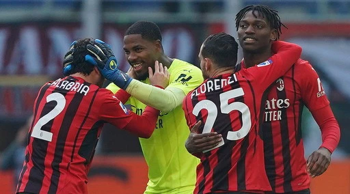 Milan, è sorpasso scudetto: lampo Leao e Sampdoria ko, ora si aspetta l&apos;Inter