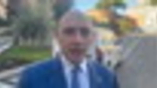 https://media.liberoquotidiano.it/KvpBPLYA5DbZRsK-sTUT3C78jIt3mGFSC9xvrzJ4Rzs/width:800/quality:90/aW1hZ2VzLzIwMjUvMDkvMjQvMTcxNDE5NjcyLWY3YjQ4MTY0LTYyNDYtNGY5ZS05ZDE0LWUwM2U3YTAxYjhmNC5qcGc.webp