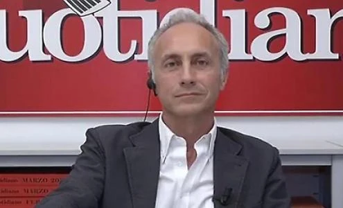 Marco Travaglio insulta Matteo Salvini e si dà del fenomeno da solo: "Noi veri giornalisti"