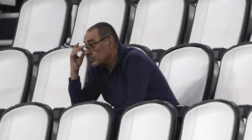 Juventus, Maurizio Sarri ha detto no. Salta la risoluzione del contratto? Guaio milionario per Agnellli
