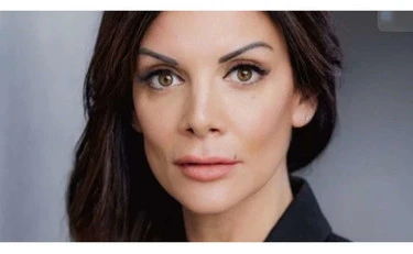 Crans-Montana, il video-choc: Jessica Moretti in fuga con la cassa