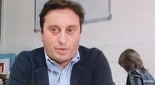David Parenzo a Tagadà, la difesa di Andrea Crisanti: "Capita a tutti di inciampare". Senza vergogna: se il virologo fosse un altro...