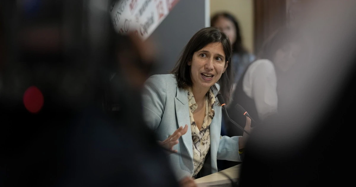 Elly Schlein è... sparita: "Ti cerco io", ma non si fa più sentire. Pd, chi la accusa
