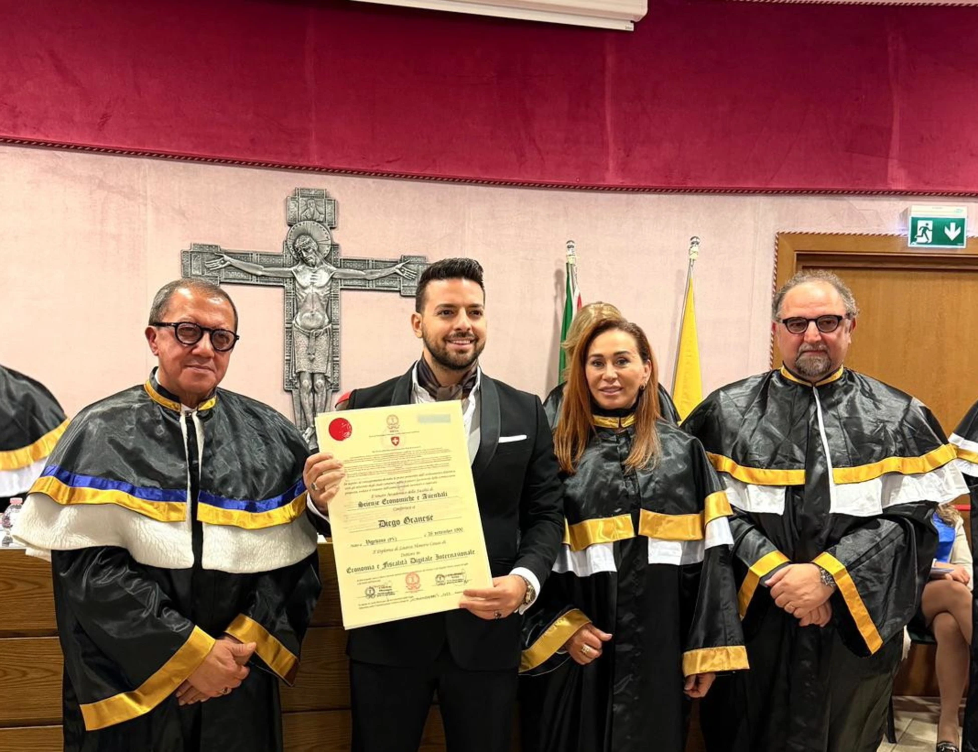 Diego Granese riceve la Laurea Honoris Causa di Dottore in Economia e Fiscalità nella Città del Vaticano
