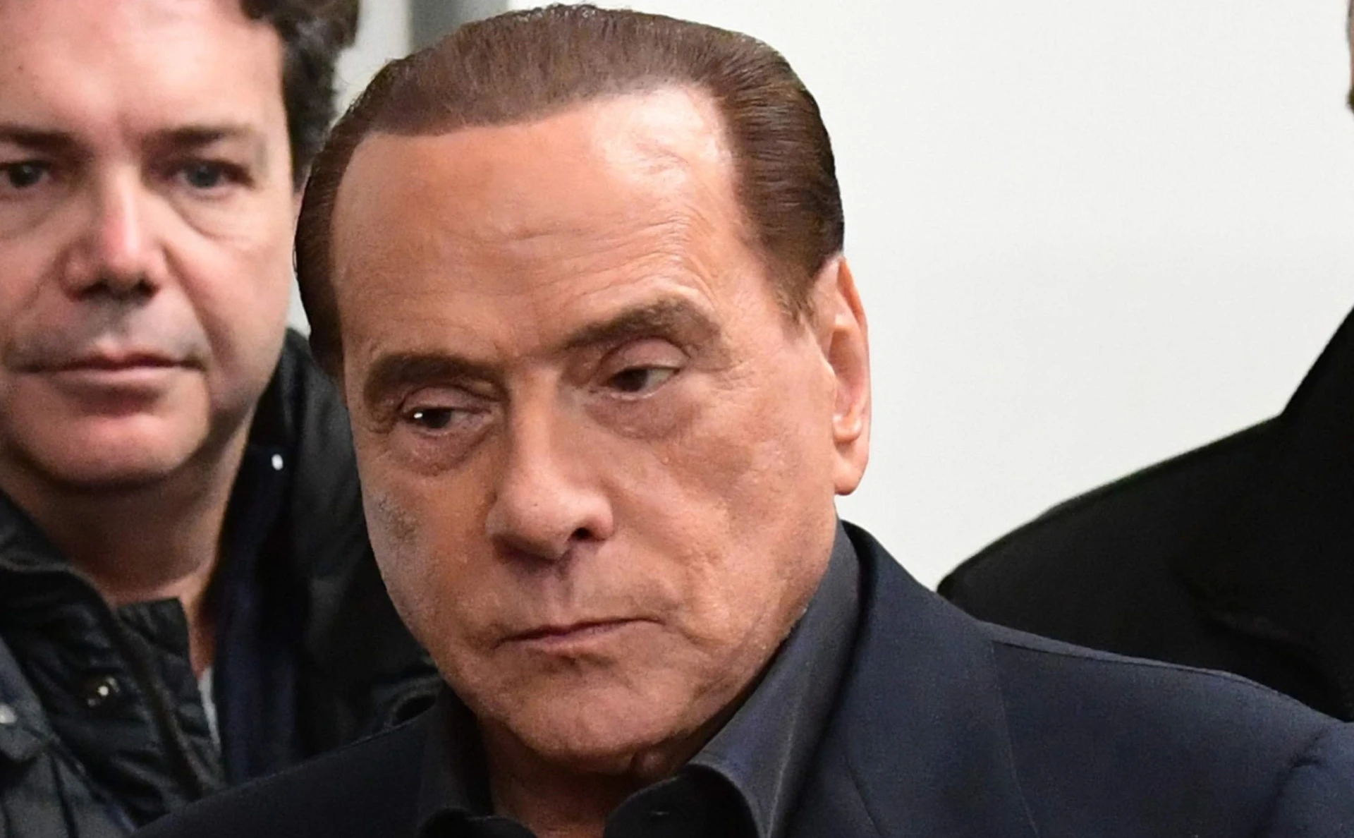 Silvio Berlusconi, il vertice decisivo ad Arcore: "Come convincerò Matteo Salvini a ragionare"
