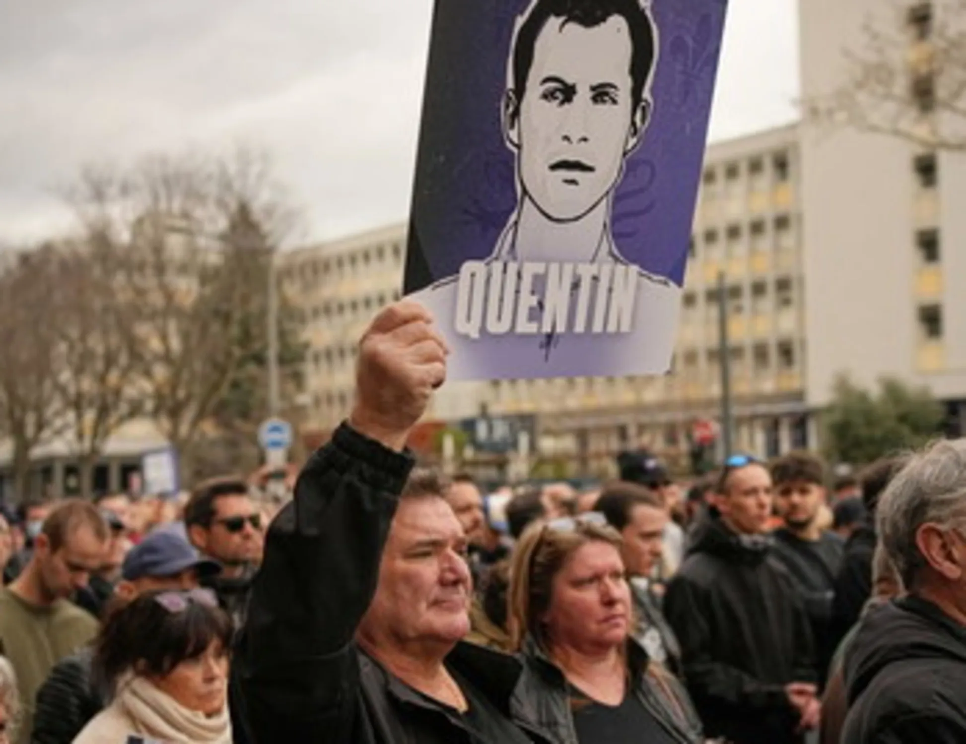 Leggi l'articolo: 'Casa nostra'. Corteo per Deranque. zero scontri, un arresto