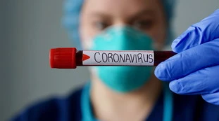 Coronavirus, bollettino 26 aprile: più di 8mila contagi e 301 morti. Preoccupano positivi e ricoverati: tutte le cifre