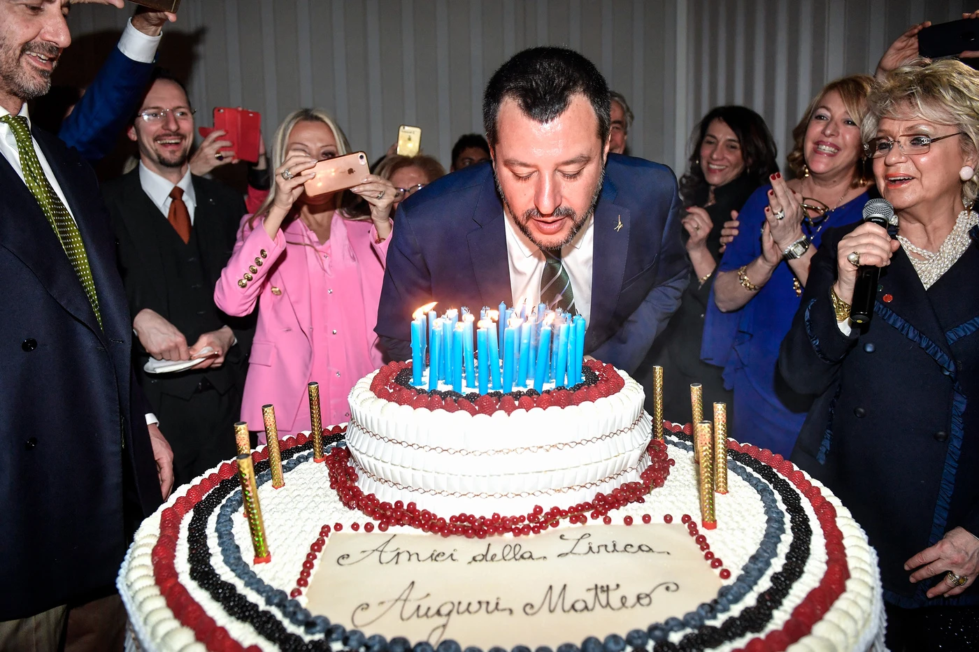 Matteo Salvini, il retroscena: "I grillini? Meglio se sto zitto perché...". Tav, altro che tregua: Conte balla