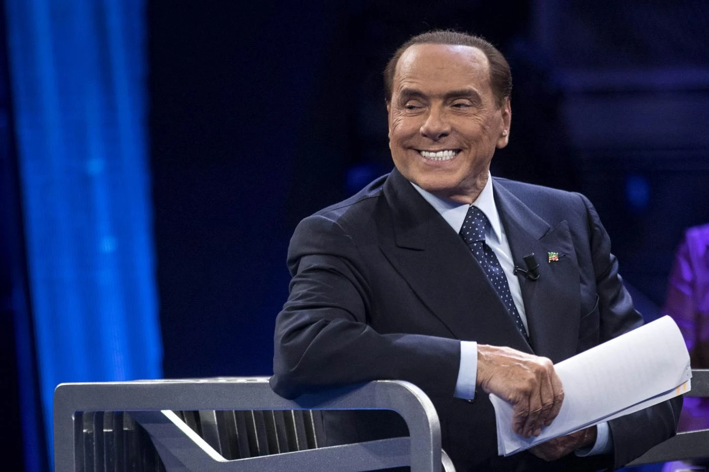 Silvio Berlusconi, anche Matteo Renzi gli dà ragione: "Senza i numeri, si torni al voto"
