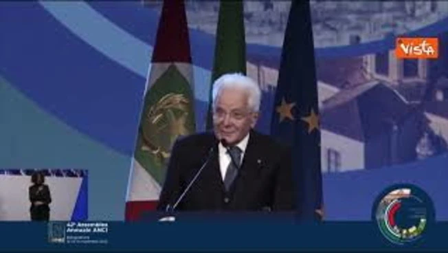 Mattarella ai sindaci: I Comuni sono la prima linea della nostra democrazia