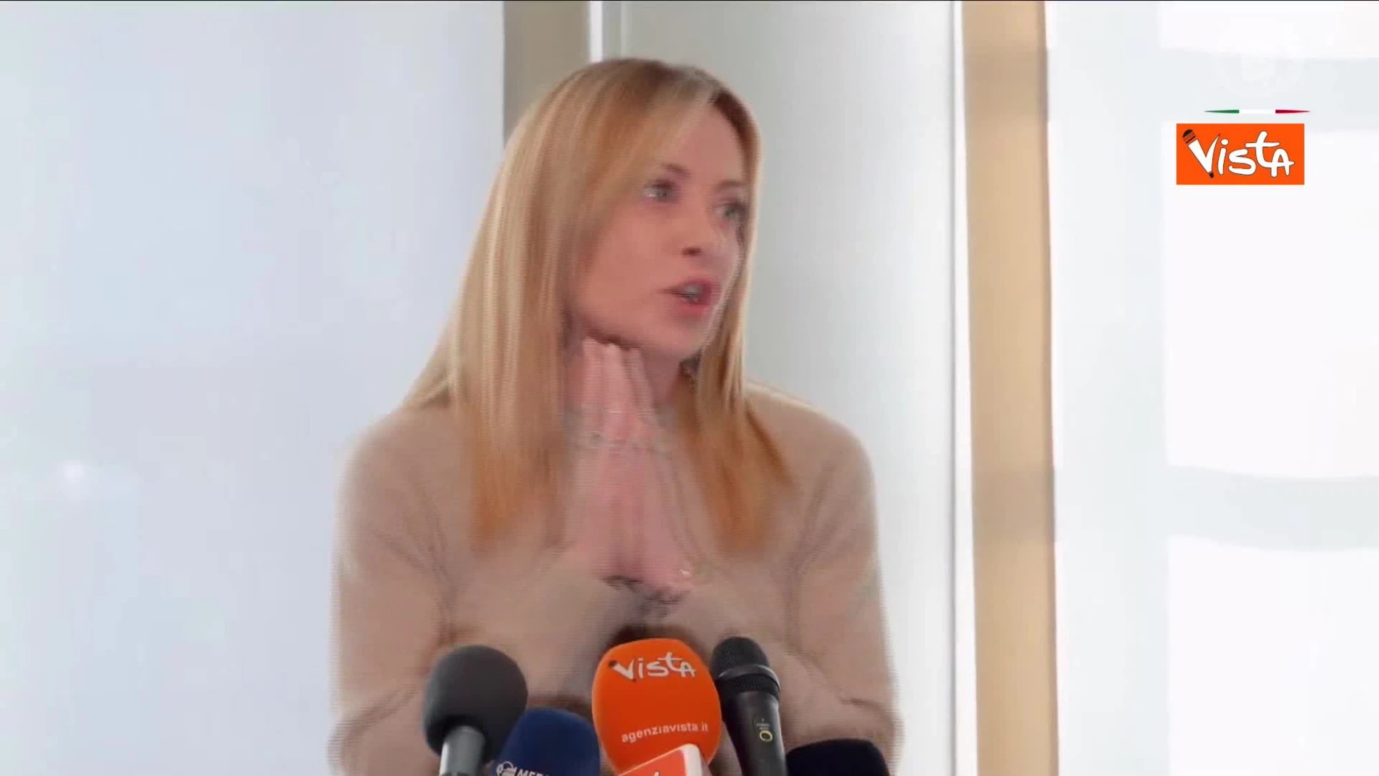 Meloni scherza con il direttore di Vista: "Ho tanta paura"
