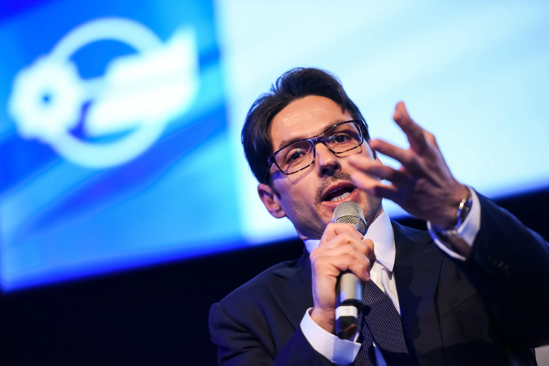 Mediaset, Pier Silvio Berlusconi imperatore: balzo dei ricavi, il Biscione in orbita