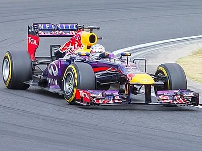 Gp Belgio, Vettel domina ma è Alonso show: rimonta da nono a secondo posto