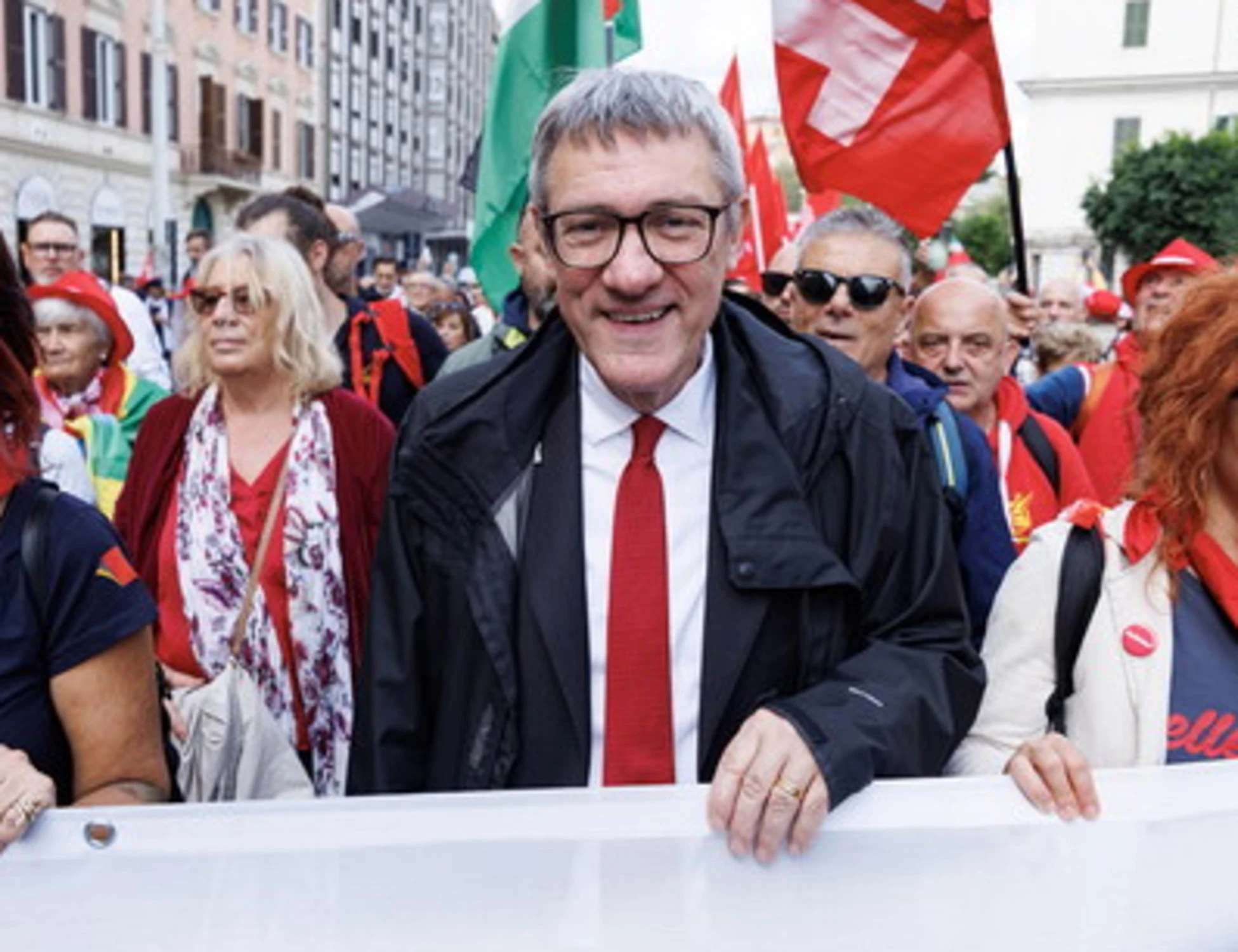Corteo Cgil, Landini: "Sciopero contro la manovra? Non escludiamo nulla"