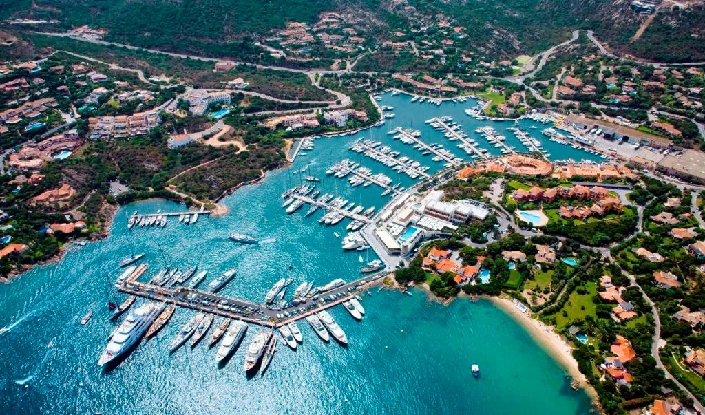 Il Fisco prenota in Costa SmeraldaScatta la trappola anti-evasori