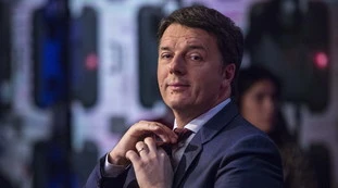 Matteo Renzi, altra minaccia velata al governo di Conte: "C'è una terza ipotesi: smettere di fare dpcm e dare aiuti concreti"