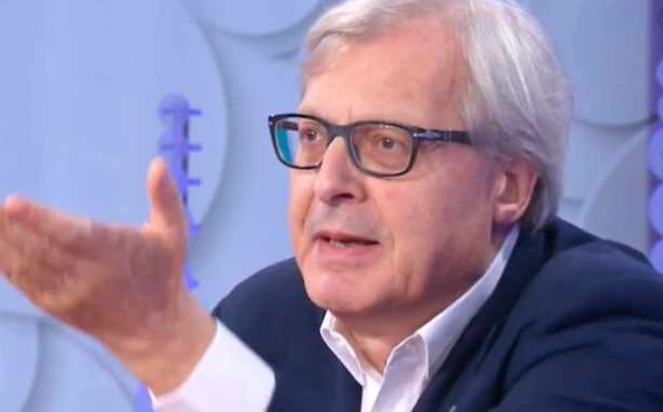 Coronavirus, Vittorio Sgarbi dalla parte del governo: "Inutili quelli che dicono dopo cosa bisognava fare"
