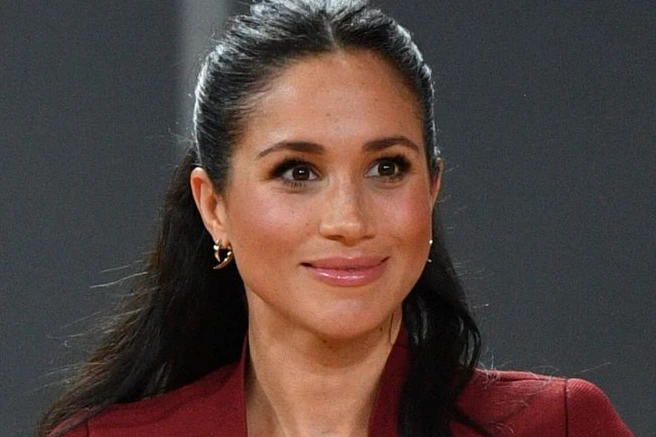 Meghan Markle, l'ultima voce inquietante sul Royal Baby: "Il ruolo del gatto morto per l'uva congelata"