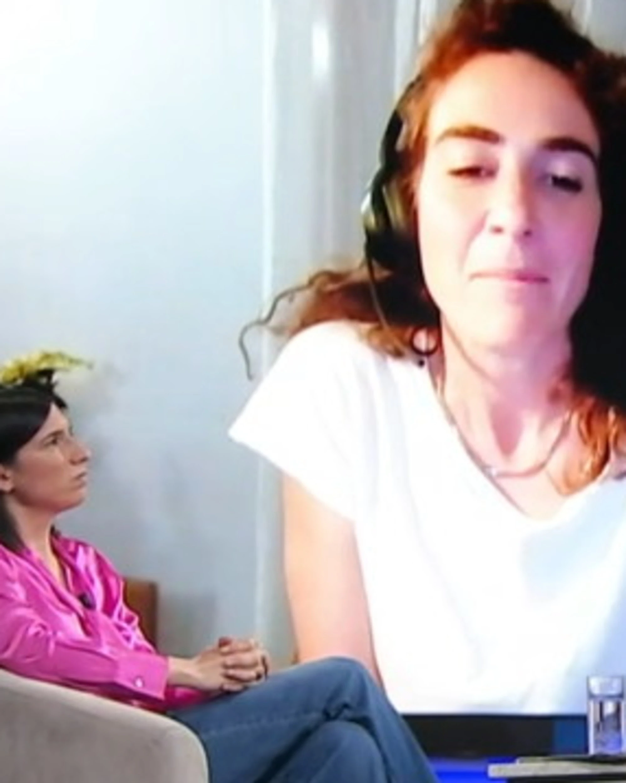 Elly Schlein, mentre il mondo cade a pezzi lei pensa alla fornaia