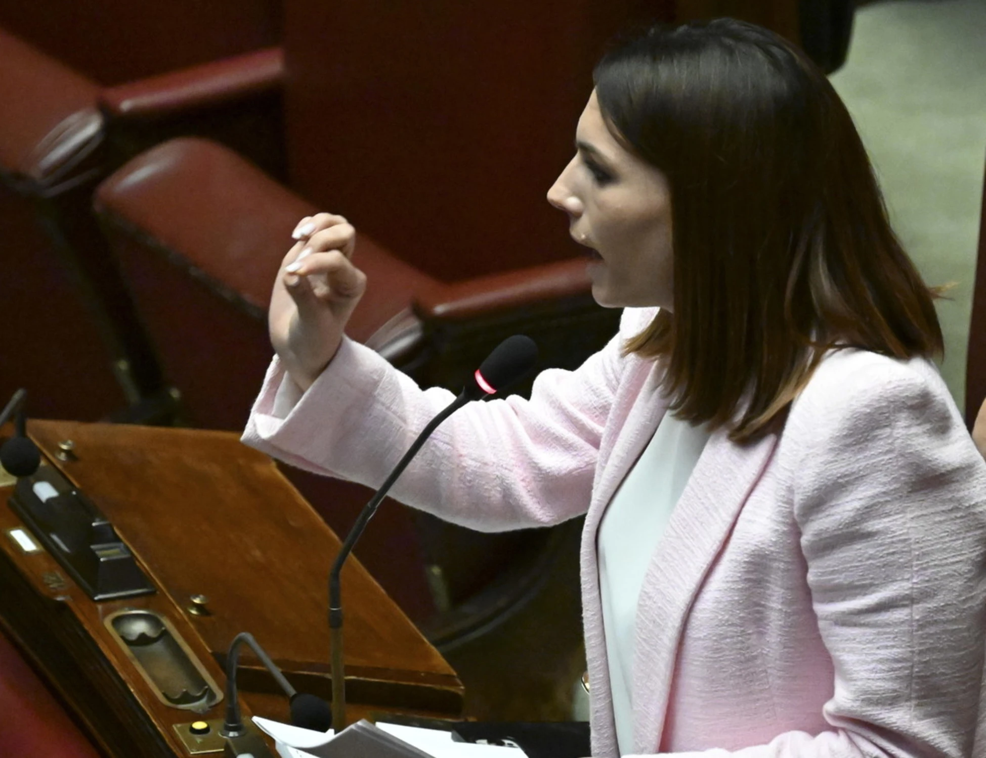 M5s, Vittoria Baldino contro Elly Schlein: "Patrimoniale? Solo fumo negli occhi"