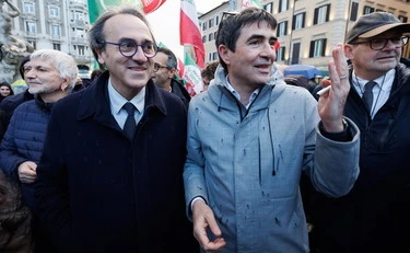 Meloni nel Golfo, la sinistra a secco sbrocca: "Scappa perché non sa che fare"