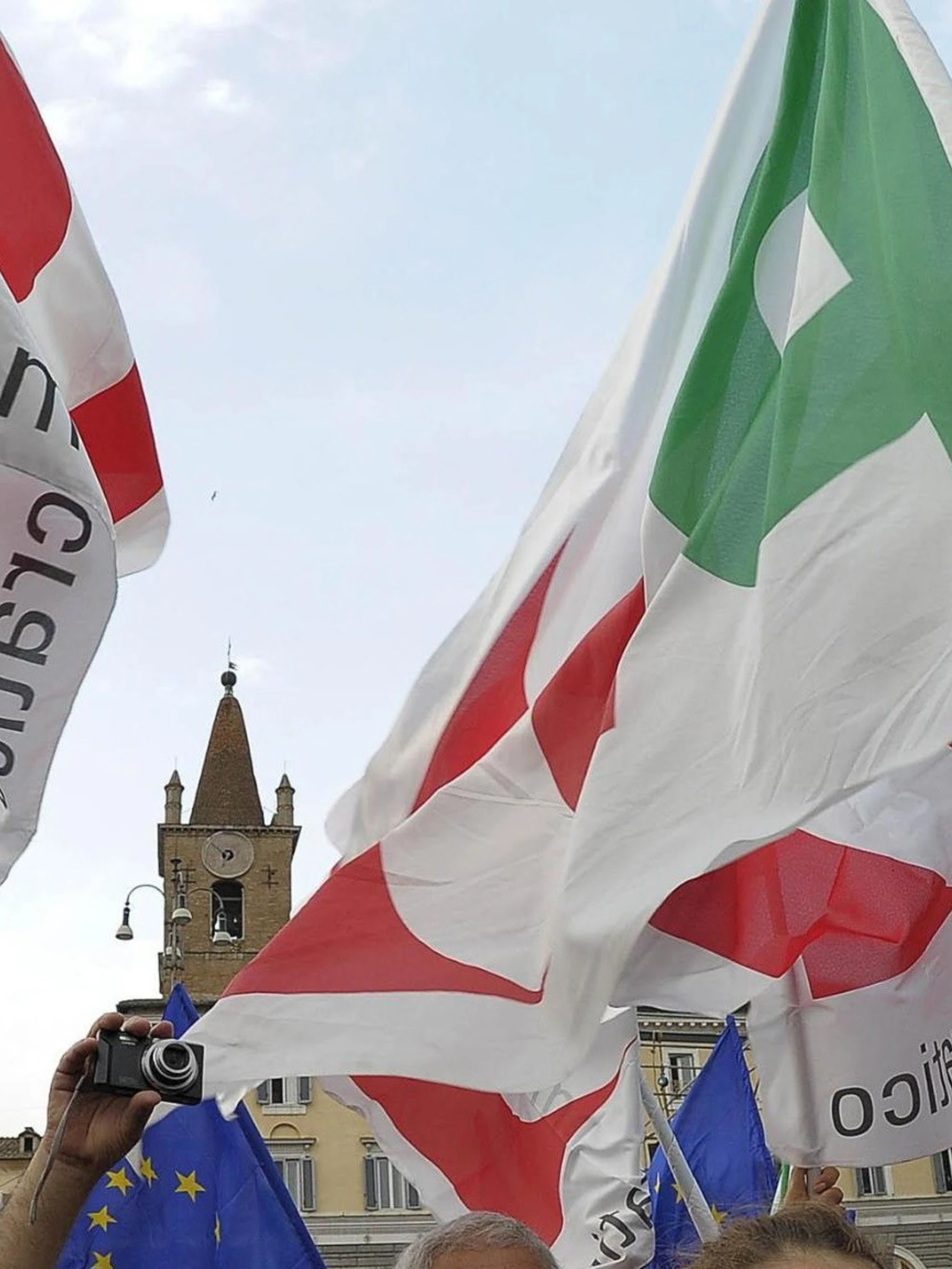 Il Pd compie 18 anni e i dirigenti lo festeggiano così: abbiamo fallito