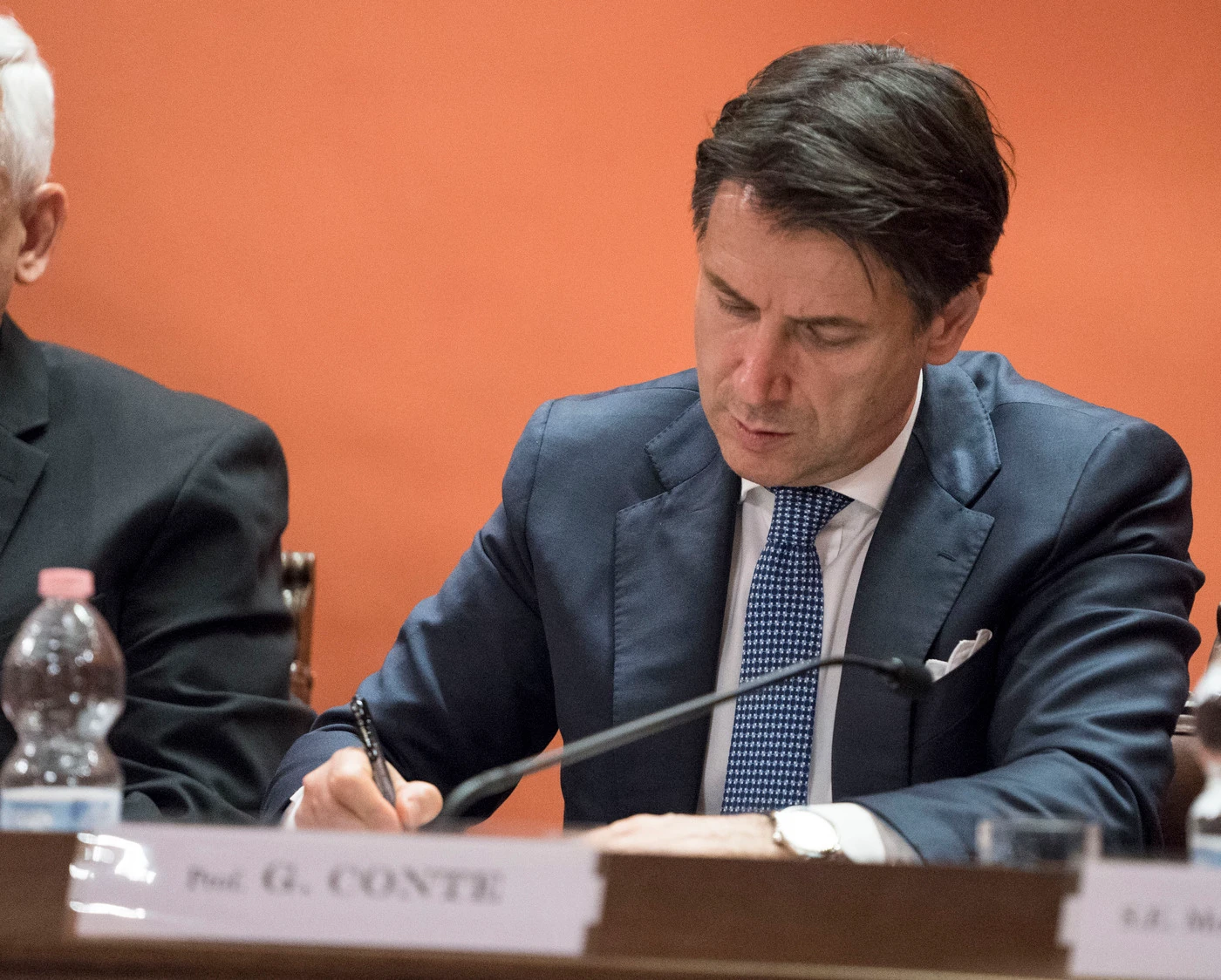 Giuseppe Conte, faccia a faccia con il ministro Tria. Voci da Palazzo Chigi: cade il ministro?