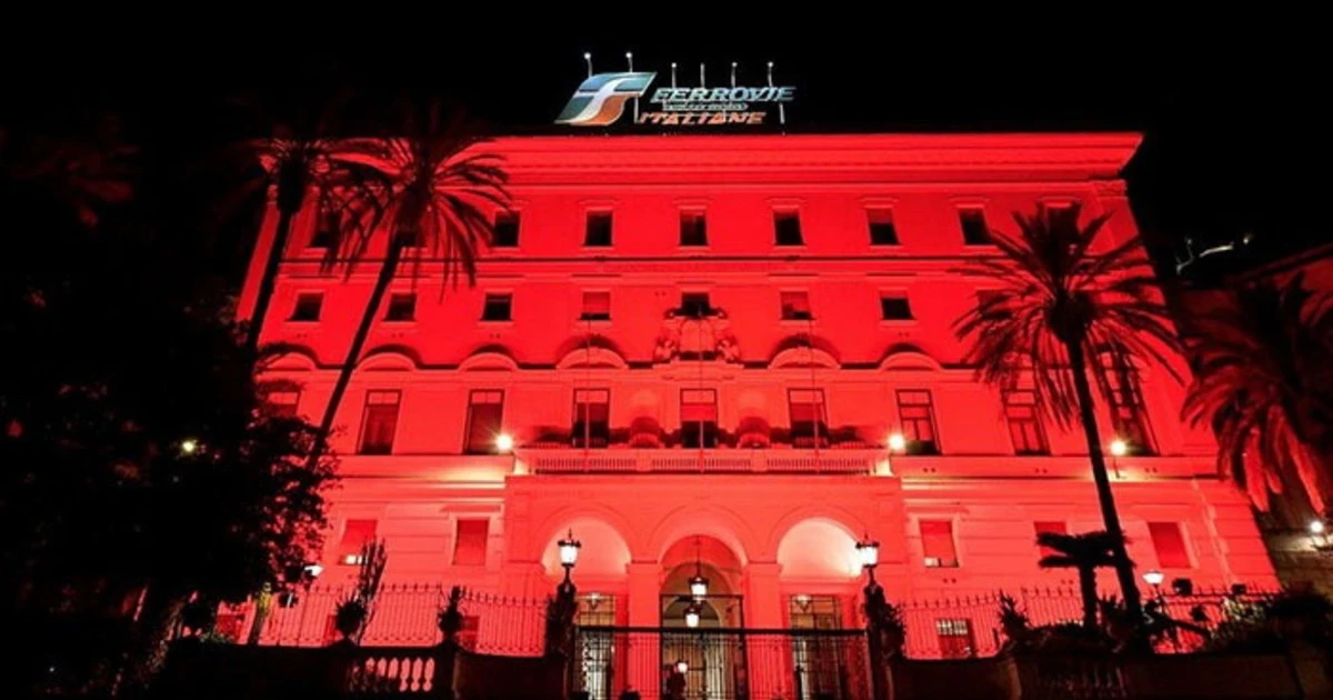 Le Fs si tingono di arancione per celebrare la Giornata internazione contro la violenza sulle donne
