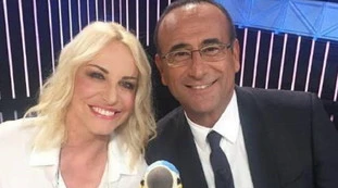 Antonella Clerici, così ha "salvato" Carlo Conti: prima del matrimonio... ciò che il conduttore non aveva mai confessato