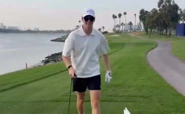 Jannik Sinner senza precedenti: come sfida Alcaraz in un video