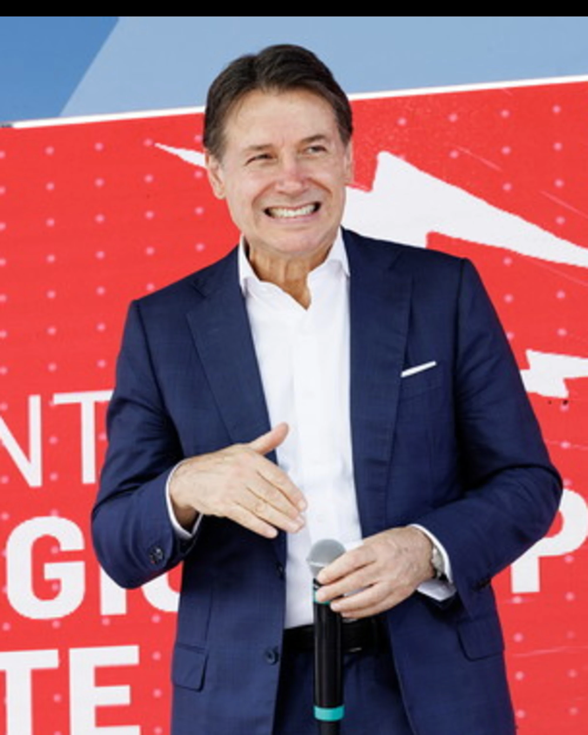 Giuseppe Conte dimezza i voti rispetto alle Europee
