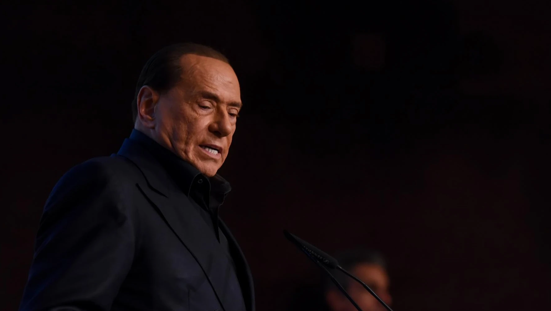 Silvio Berlusconi, sondaggi: il balzo in avanti dopo l'attacco frontale agli immigrati