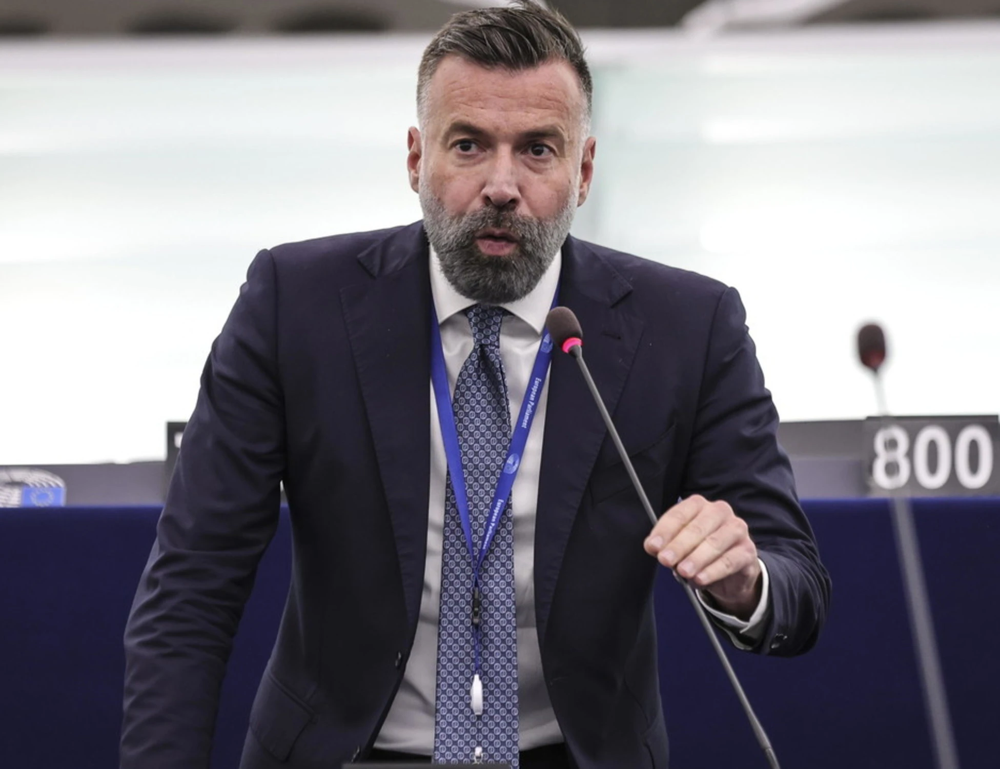 Giorgia Meloni se la ride: rovinoso flop dell'evento della sinistra