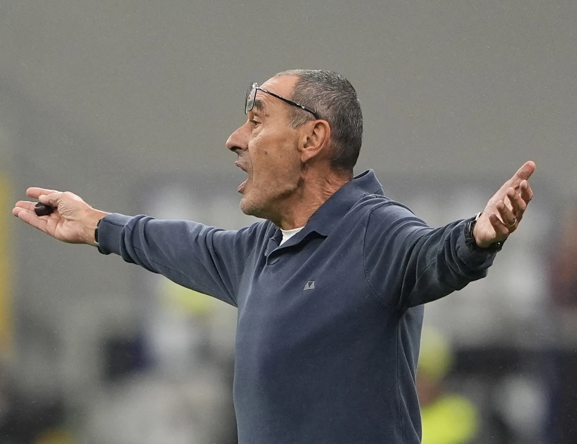 Milan-Atalanta, Maurizio Sarri perde il controllo: "Si può mandare aff*** l'arbitro?"