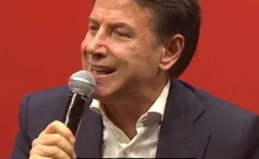 FdI sbertuccia Conte con un video: "Quella che cambi a seconda della convenienza?"