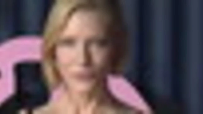 Ai Fashion Awards star, pancioni ed eccessi: da Stone a Mick Jagger