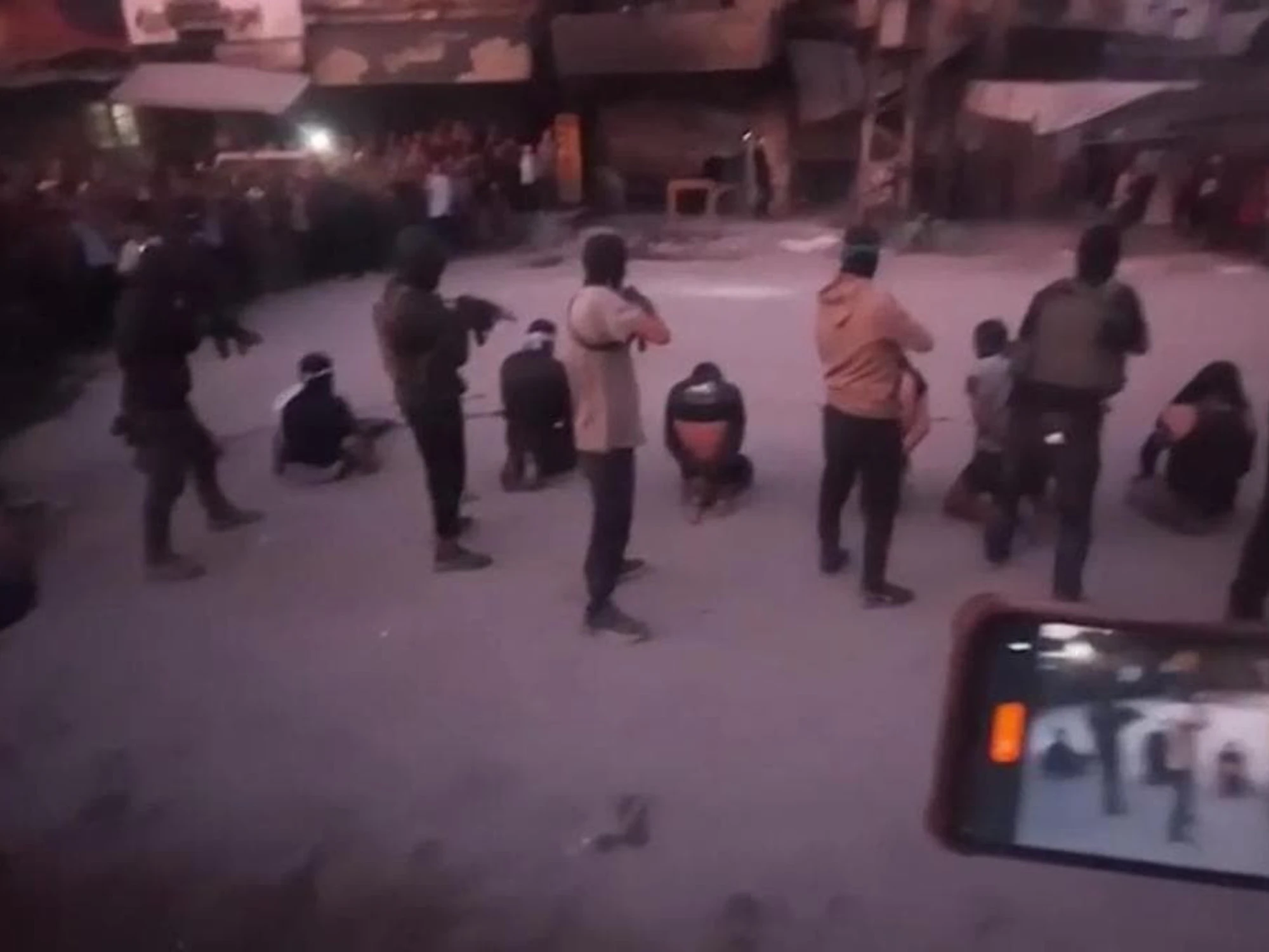 Hamas, ultimatum di Donald Trump: "Se continuano a uccidere, entreremo e vi uccideremo"