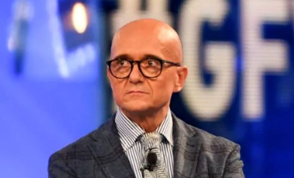 Grande Fratello, gieffini vip rinchiusi in un hotel. Domani l’entrata nella casa più spiata d’Italia