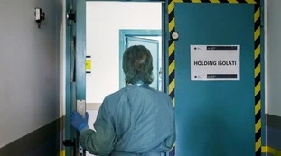 Coronavirus, rischio seconda ondata in Lombardia. Lo studio: pericolo con le temperature sotto i 14°