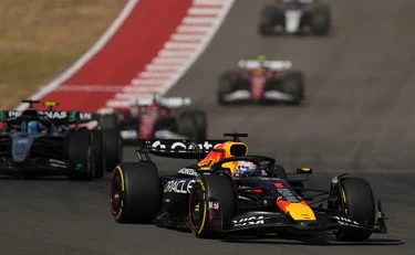 F1 Gp di Austin, Verstappen vince la sprint race: fuori Piastri e Norris dopo un incidente