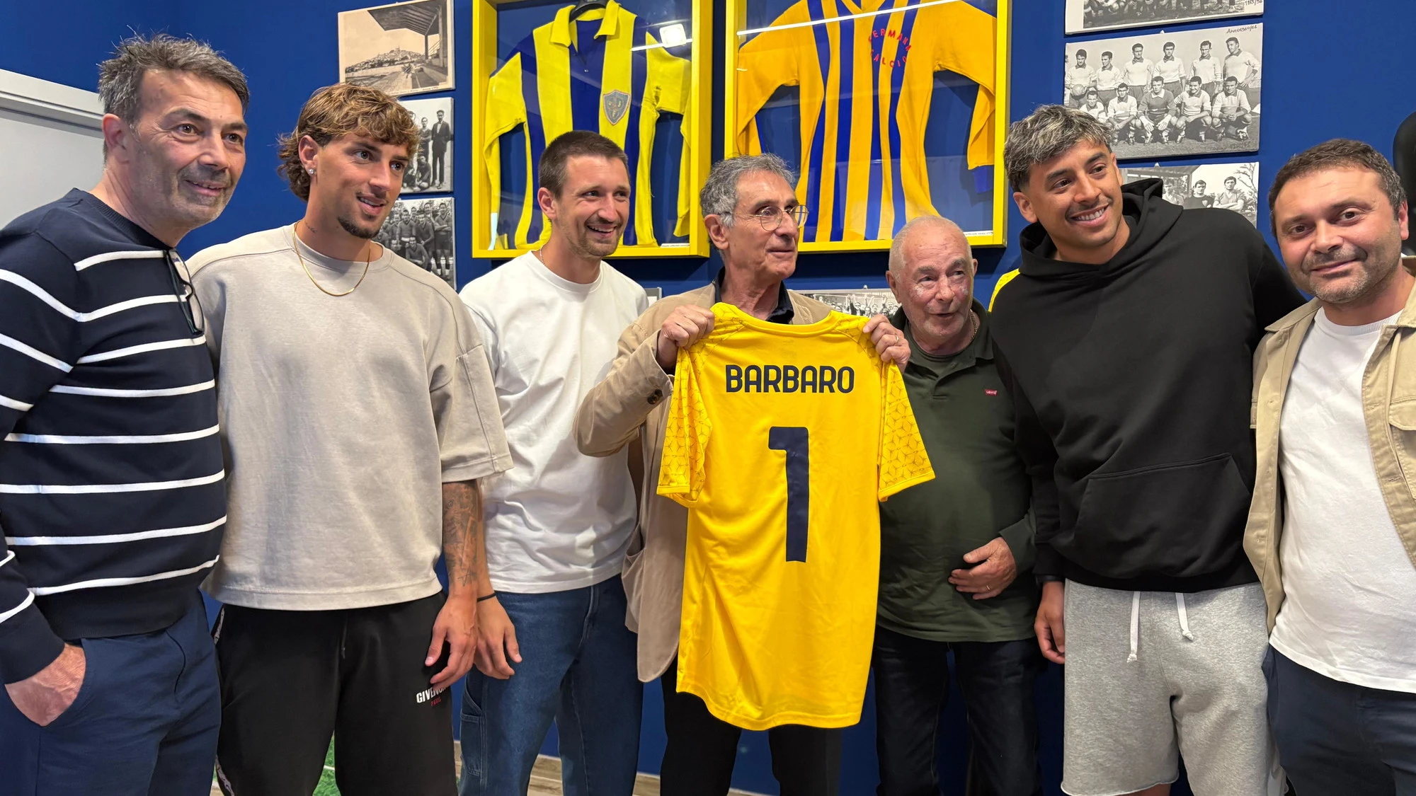 SPORT E CULTURA ASSE STRATEGICO PER GIOVANI E TERRITORIO, IL SOTTOSEGRETARIO ALL’AMBIENTE BARBARO NELLE MARCHE LANCIA L’ACADEMY DELLA FERMANA CALCIO E DI ASI