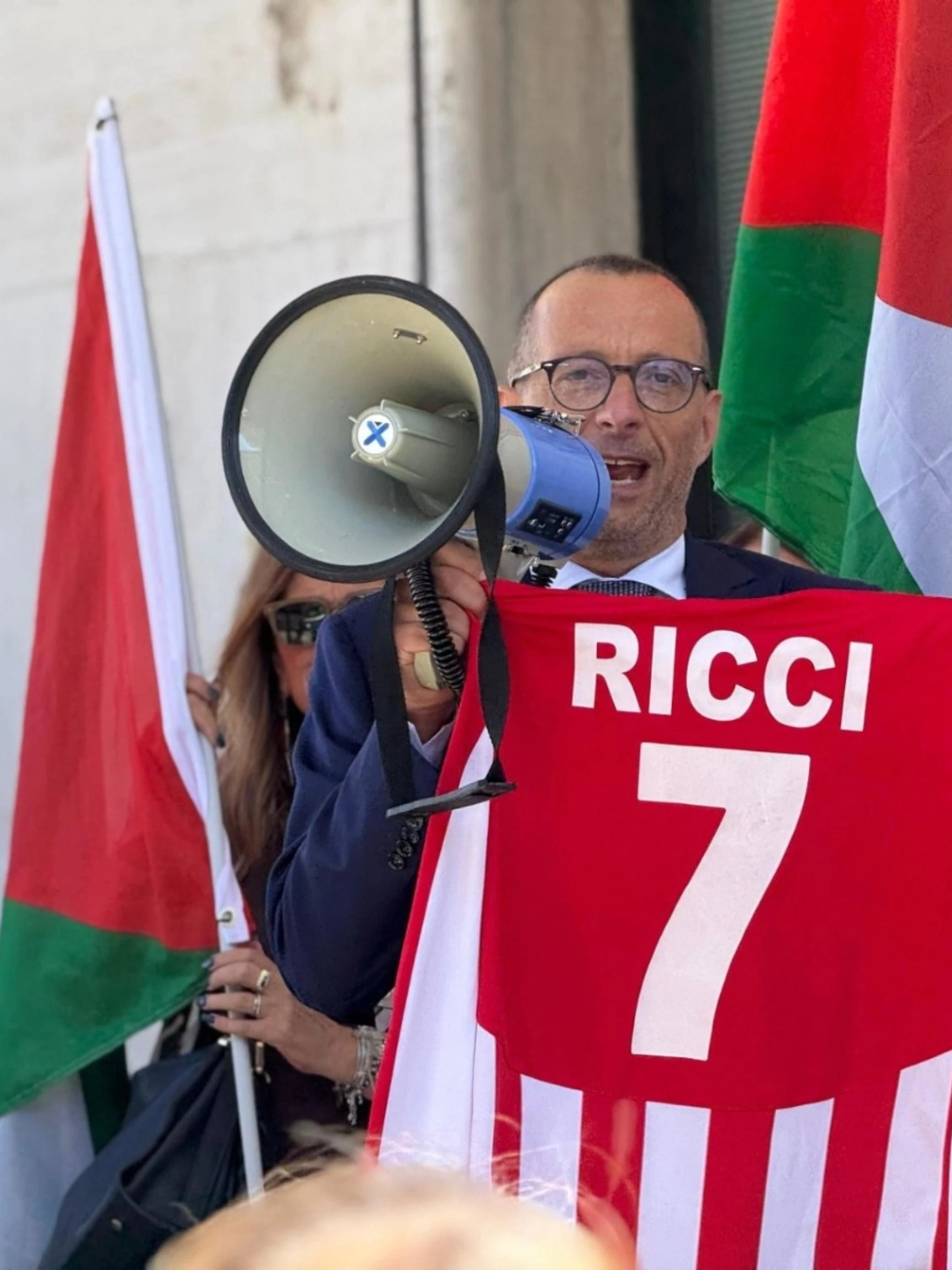 Matteo Ricci, lo sconfitto rosica e accusa il Pd: "Per ogni nostro manifesto..."