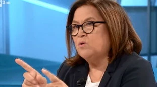 Mezz&apos;ora in più, fango della Annunziata sul centrodestra: &quot;Mai successo&quot;