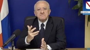 Vincenzo De Luca durissimo contro Di Maio: "Sciacallo, mi provoca reazioni incontrollabili"