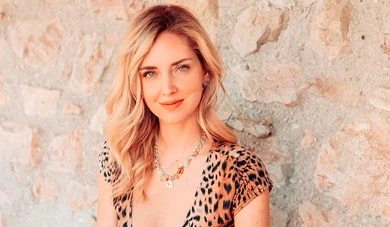 Chiara Ferragni, schiaffo alla miseria: in vacanza in un castello, ecco quanto spende a notte