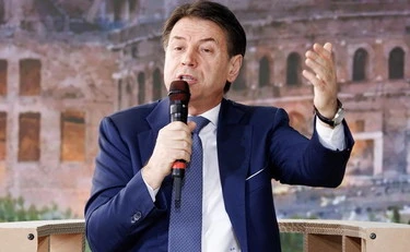 Giuseppe Conte, l'intercettazione che lo imbarazza: cosa c'è dietro la sua ascesa politica
